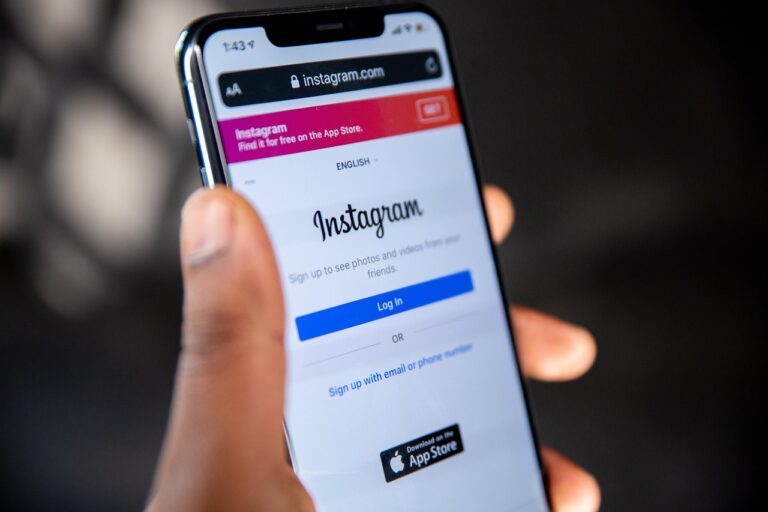 Instagram’s AI Chatbots Make Up Therapy Credentials When Offering Mental Health Advice